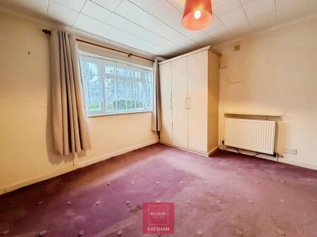 2 bedroom Semi-detached bungalow for sale in High Street, Honeybourne, WR11