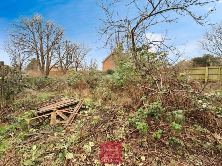 2 bedroom Semi-detached bungalow for sale in High Street, Honeybourne, WR11