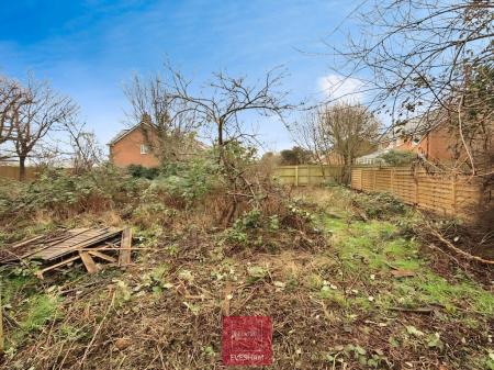 2 bedroom Semi-detached bungalow for sale in High Street, Honeybourne, WR11