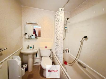 2 bedroom Terraced House for sale in Saxonbury, Evesham, WR11