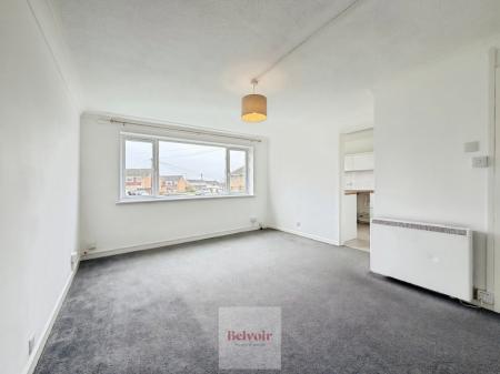 2 bedroom Maisonette to let in Harvey Road, Evesham, WR11