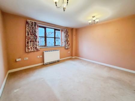 3 bedroom Flat for sale in 45 Swan Lane, Evesham, WR11
