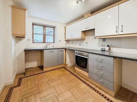 3 bedroom Flat for sale in 45 Swan Lane, Evesham, WR11