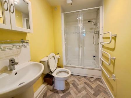 3 bedroom Flat for sale in 45 Swan Lane, Evesham, WR11