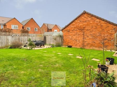 4 bedroom Detached house for sale in Taylor Gardens, Evesham, WR11