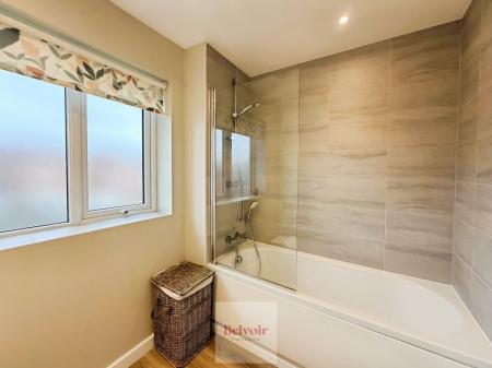 4 bedroom Detached house for sale in Taylor Gardens, Evesham, WR11