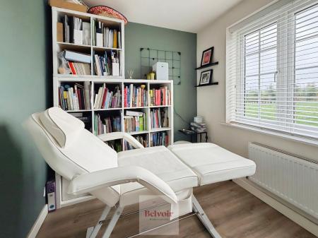 4 bedroom Detached house for sale in Taylor Gardens, Evesham, WR11