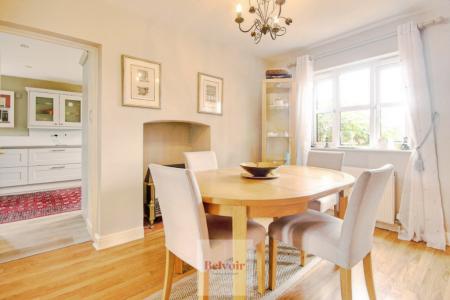 4 bedroom Detached house for sale in Hill End Road, Tewkesbury, GL20