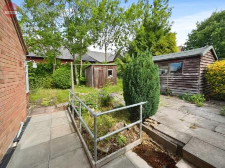 2 bedroom Bungalow for sale in Masters Close, Evesham, WR11