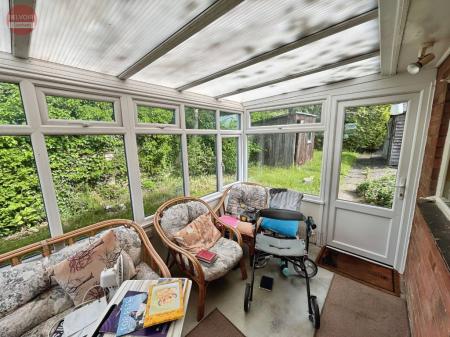 2 bedroom Bungalow for sale in Masters Close, Evesham, WR11