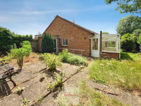 2 bedroom Bungalow for sale in Masters Close, Evesham, WR11
