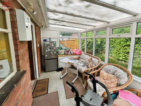 2 bedroom Bungalow for sale in Masters Close, Evesham, WR11