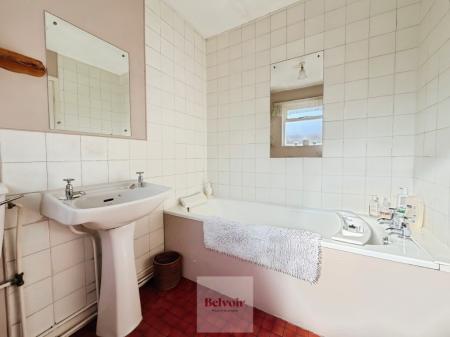 3 bedroom Terraced House for sale in High Street, Honeybourne, WR11