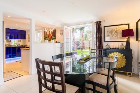 4 bedroom Detached house to let in Pershore Manor, Bridge St, Pershore, WR10