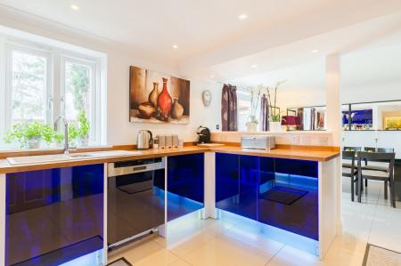 4 bedroom Detached house to let in Pershore Manor, Bridge St, Pershore, WR10