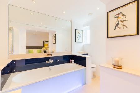 4 bedroom Detached house to let in Pershore Manor, Bridge St, Pershore, WR10