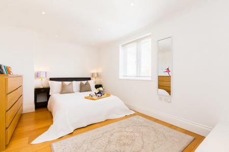 4 bedroom Detached house to let in Pershore Manor, Bridge St, Pershore, WR10