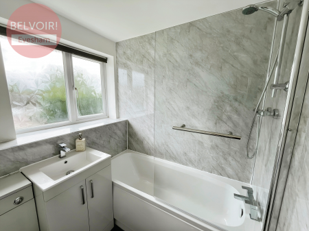 3 bedroom Semi-detached house to let in Sycamore Avenue, Evesham, WR11