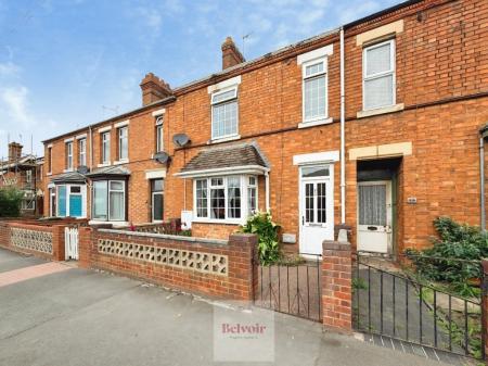 3 bedroom Terraced House for sale in Elm Road, Evesham, WR11