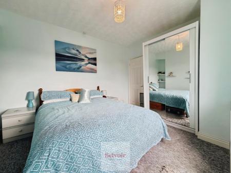 3 bedroom Terraced House for sale in Elm Road, Evesham, WR11