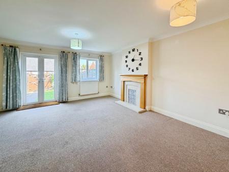 3 bedroom Terraced House for sale in Poplar Way, Harvington, WR11