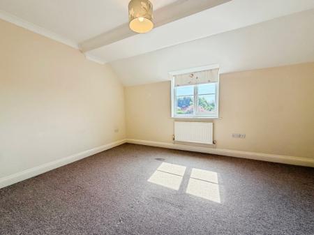 3 bedroom Terraced House for sale in Poplar Way, Harvington, WR11