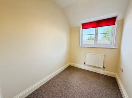 3 bedroom Terraced House for sale in Poplar Way, Harvington, WR11