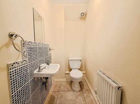 3 bedroom Terraced House for sale in Poplar Way, Harvington, WR11