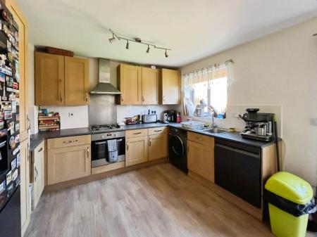 3 bedroom Terraced House for sale in Snaffle Way, Evesham, WR11