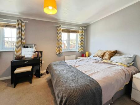 3 bedroom Terraced House for sale in Snaffle Way, Evesham, WR11