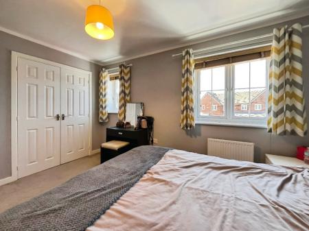 3 bedroom Terraced House for sale in Snaffle Way, Evesham, WR11