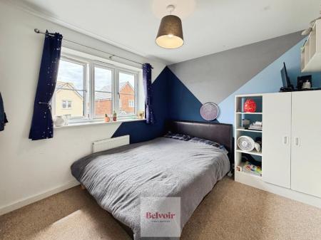 4 bedroom Detached house for sale in Enstone Way, Evesham, WR11