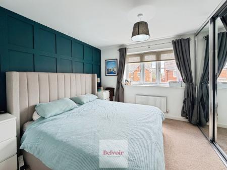 4 bedroom Detached house for sale in Enstone Way, Evesham, WR11