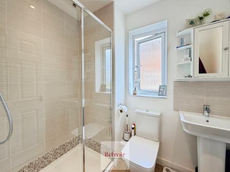 4 bedroom Detached house for sale in Enstone Way, Evesham, WR11