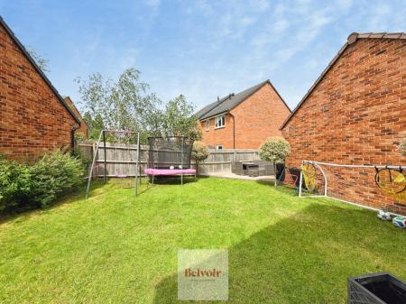 4 bedroom Detached house for sale in Enstone Way, Evesham, WR11
