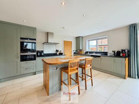 4 bedroom Detached house for sale in King Edward View, South Littleton, Evesham, WR11