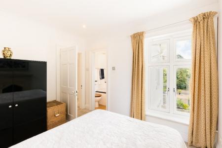 4 bedroom Apartment to let in Bridge St, Pershore, WR10