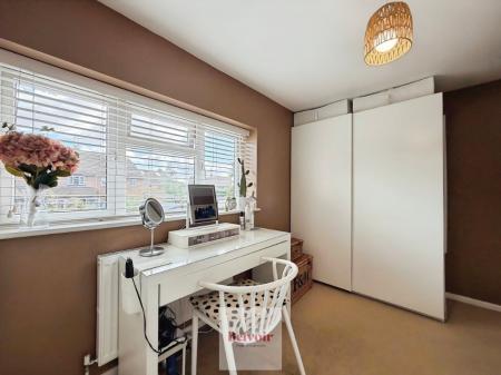 4 bedroom Semi-detached house for sale in Coxlea Close, Evesham, WR11