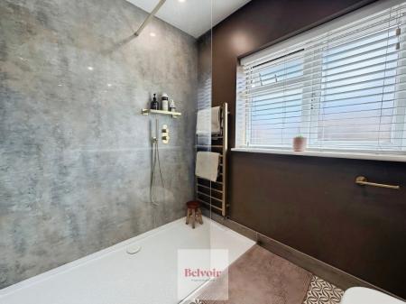 4 bedroom Semi-detached house for sale in Coxlea Close, Evesham, WR11