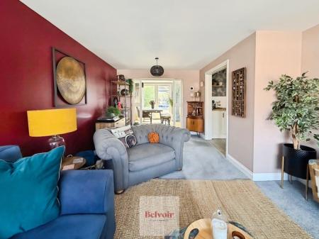 4 bedroom Semi-detached house for sale in Coxlea Close, Evesham, WR11