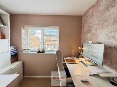 4 bedroom Semi-detached house for sale in Coxlea Close, Evesham, WR11