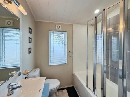 2 bedroom Lodge for sale in The Springs, Salters Lane, Fladbury, WR10