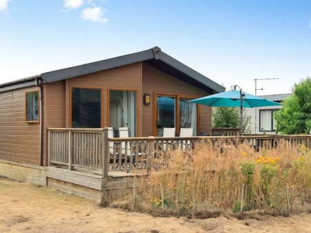 2 bedroom Lodge for sale in The Springs, Salters Lane, Fladbury, WR10