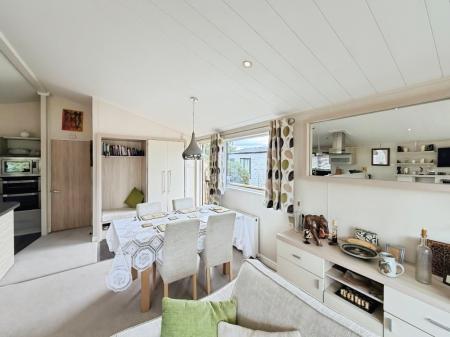 2 bedroom Lodge for sale in The Springs, Salters Lane, Fladbury, WR10