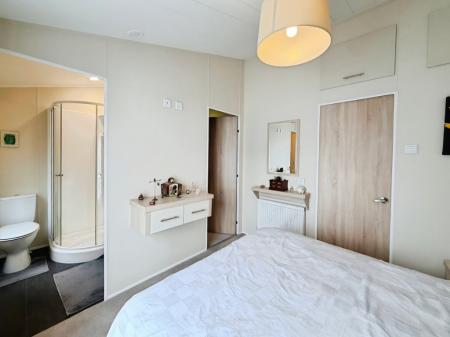 2 bedroom Lodge for sale in The Springs, Salters Lane, Fladbury, WR10