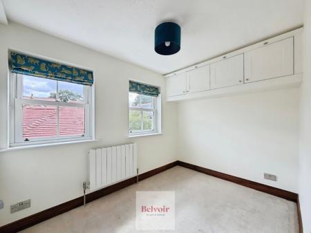 5 bedroom Detached house to let in Prince Henrys Close, Greenhill, Evesham, WR11