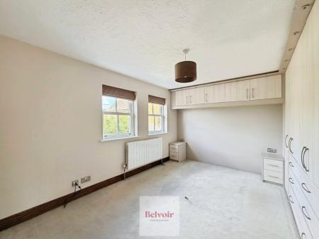 5 bedroom Detached house to let in Prince Henrys Close, Greenhill, Evesham, WR11