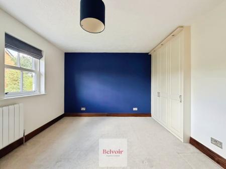 5 bedroom Detached house to let in Prince Henrys Close, Greenhill, Evesham, WR11