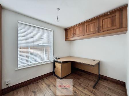 5 bedroom Detached house to let in Prince Henrys Close, Greenhill, Evesham, WR11