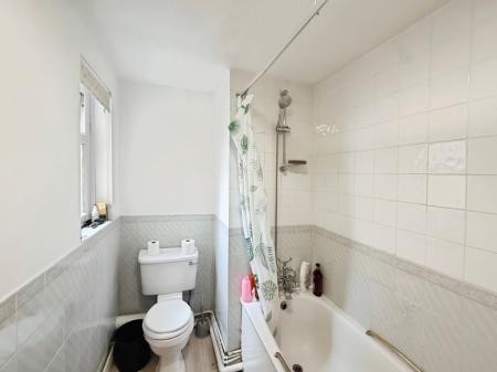 1 bedroom Ground floor maisonette to let in Briar Close, Evesham, WR11